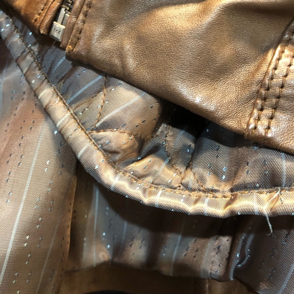 Danier Brown Leather Jacket with Removable Faux Fur trim Women’s Small - Picture 16 of 16